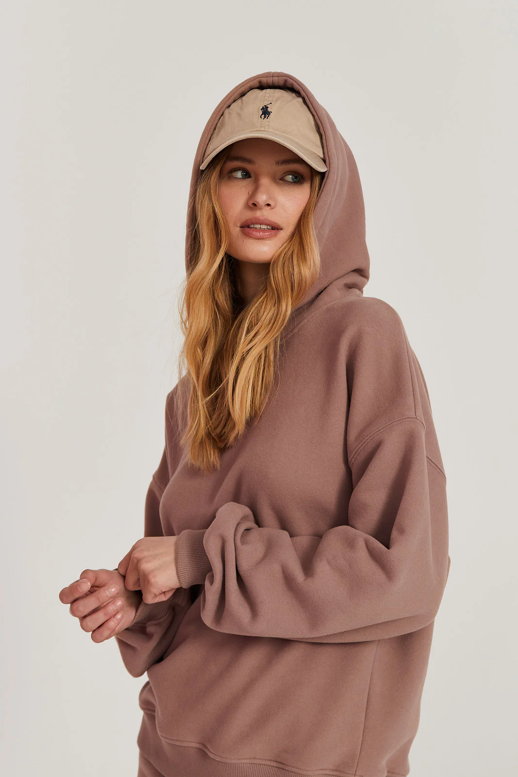 Bluza Boyfriend Hoodie mocca mousse - Image 10