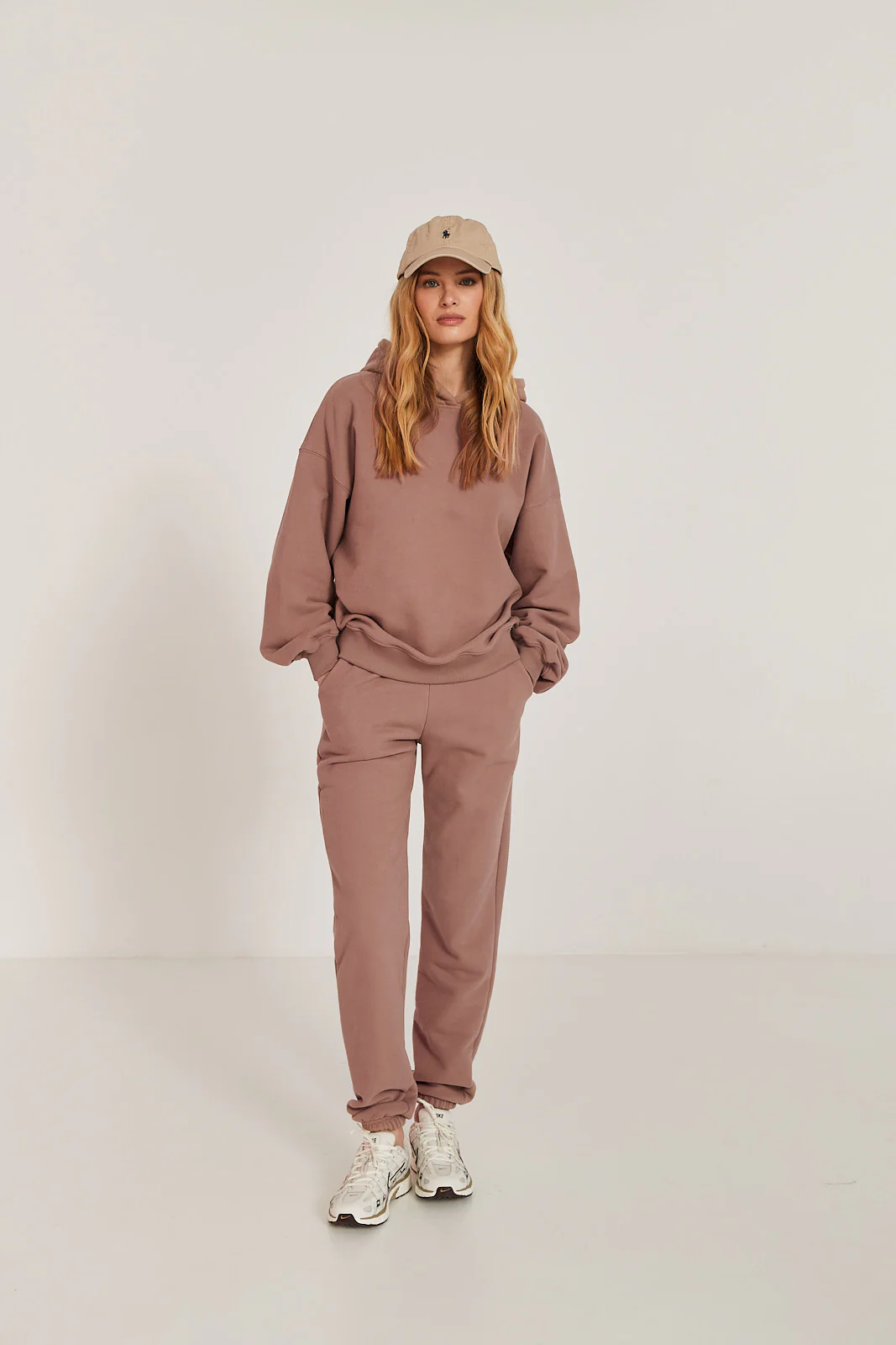 Bluza Boyfriend Hoodie mocca mousse - Image 3