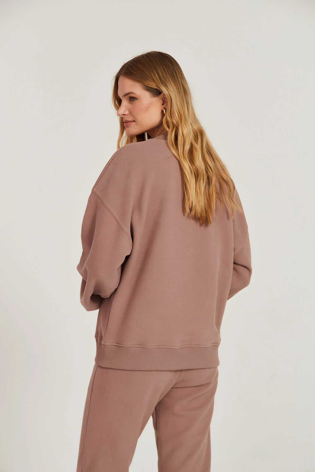 Bluza Boyfriend mocca mousse - Image 6