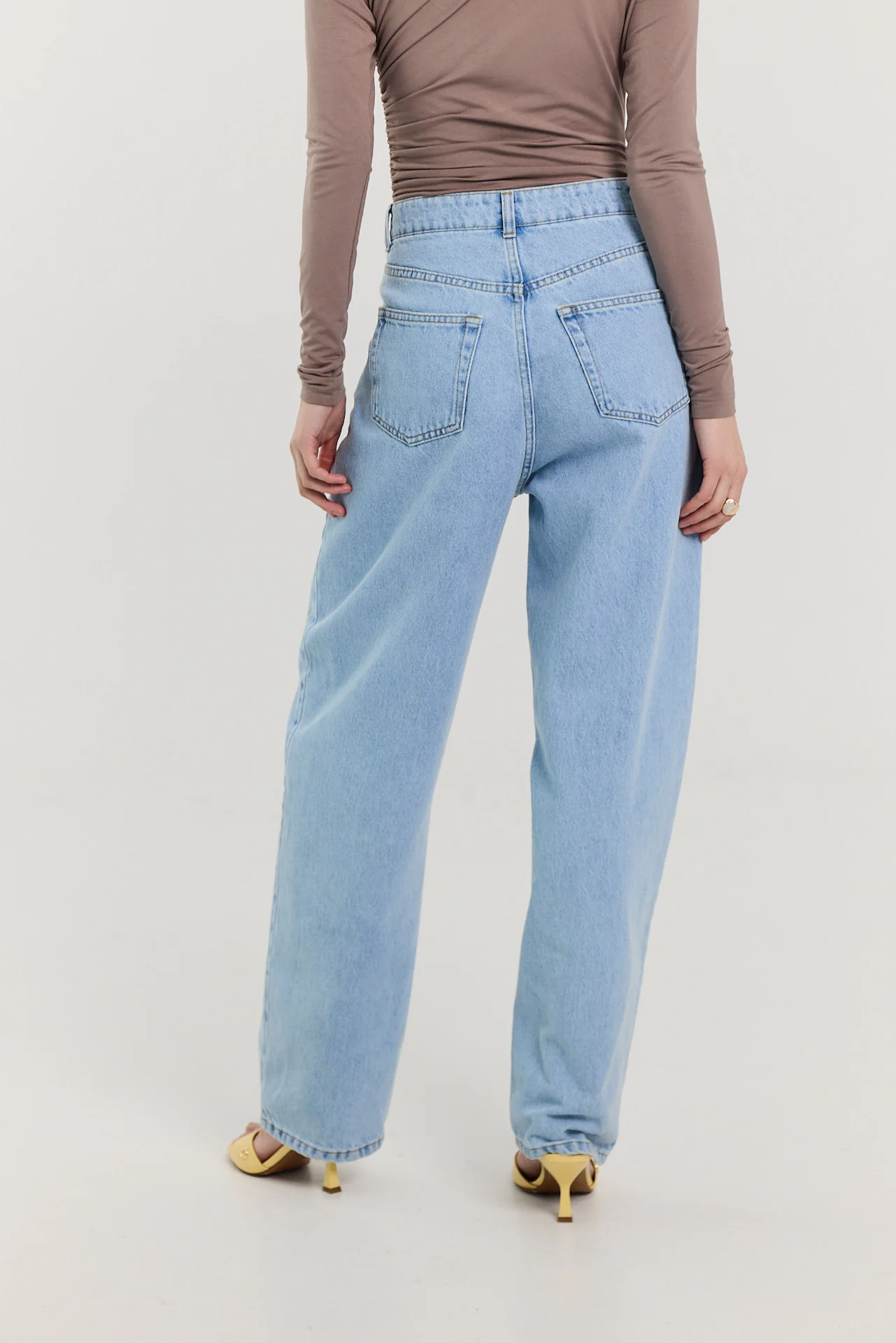 Jeansy Barrel light blue - Image 12