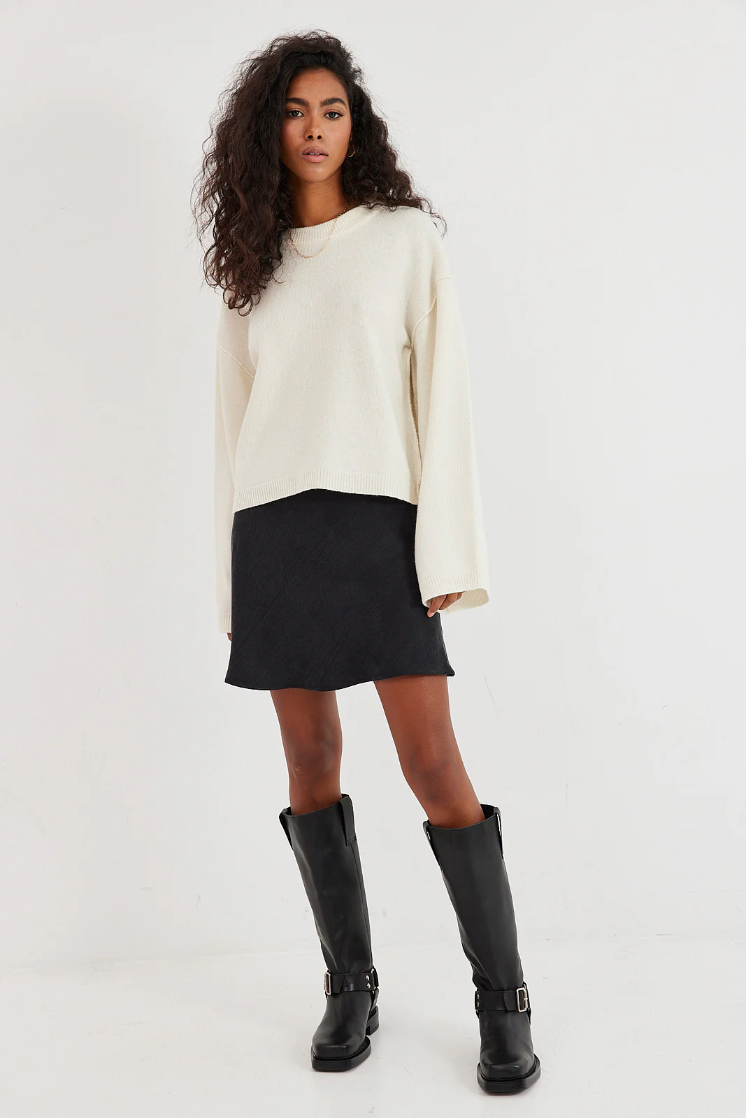 Spódnica Petra short jet black - Image 3