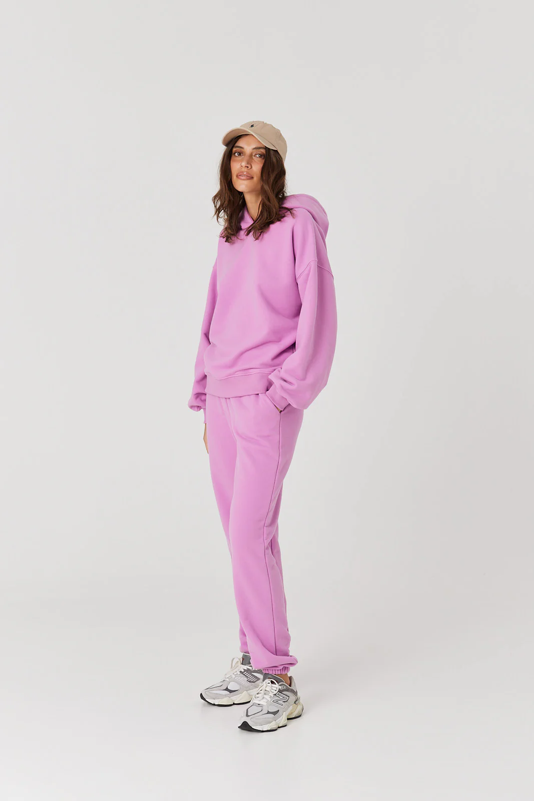Spodnie dresowe pink berry - Image 7