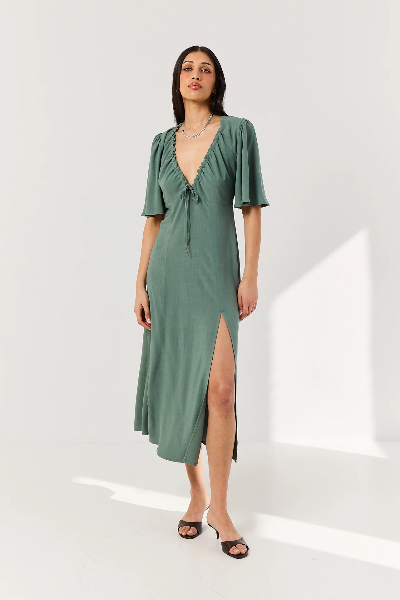 Sukienka Alessa smoky green - Image 6