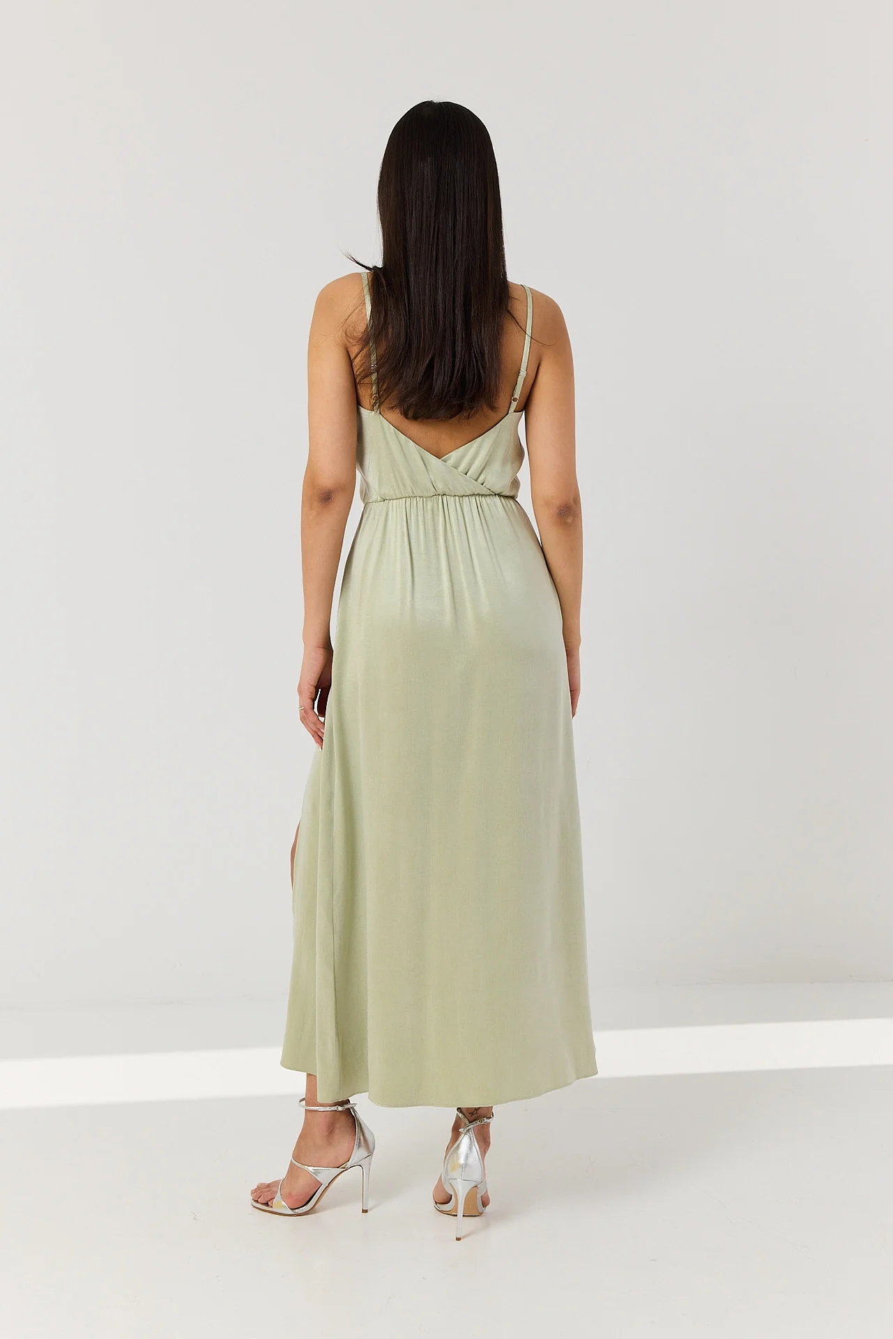 Sukienka Cameron pale green - Image 12