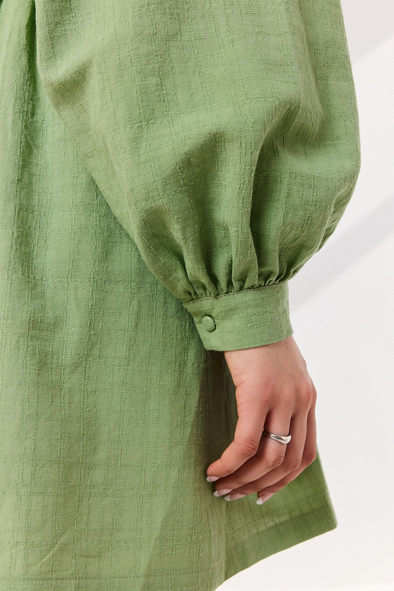 Sukienka Liv pistachio - Image 10