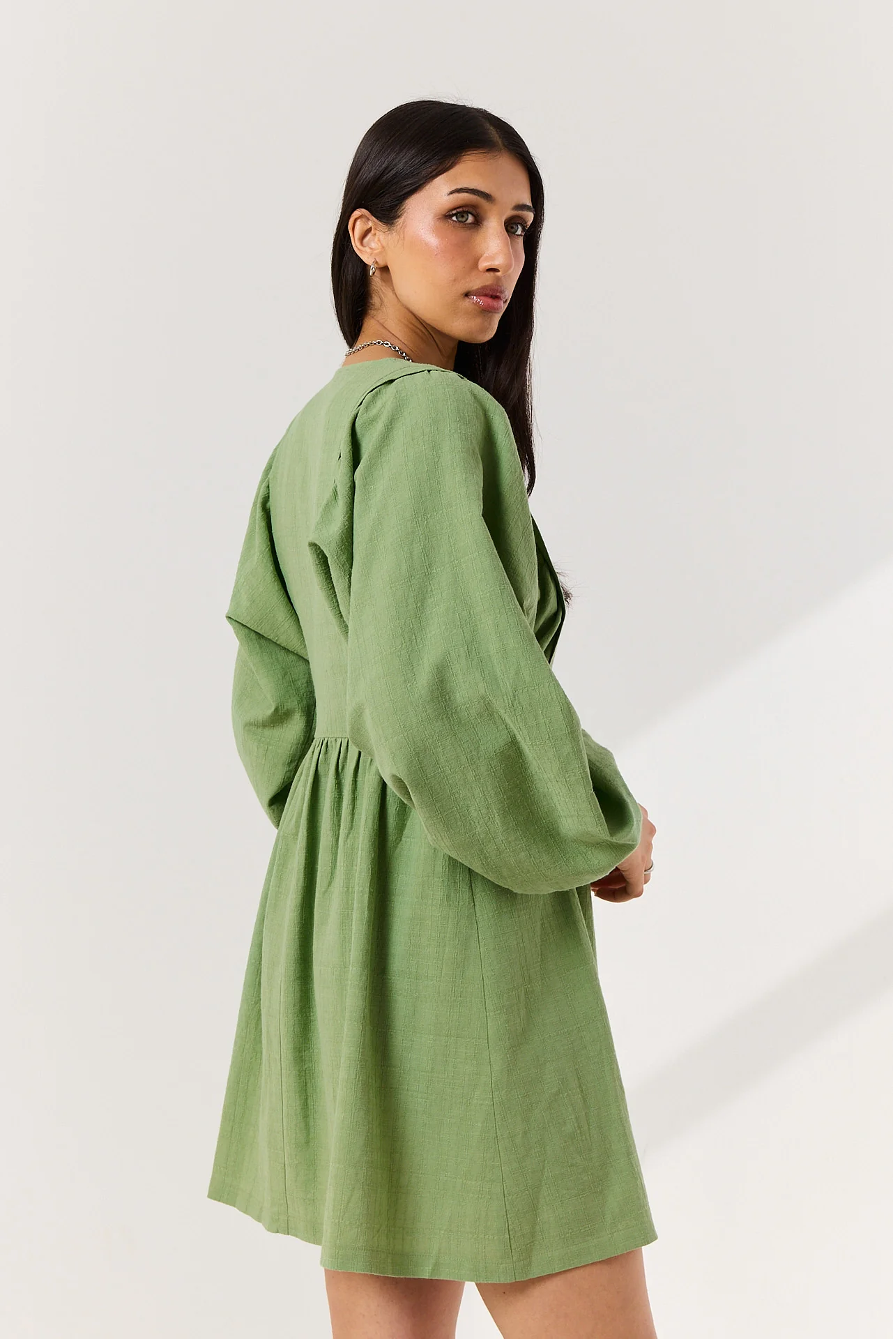 Sukienka Liv pistachio - Image 9