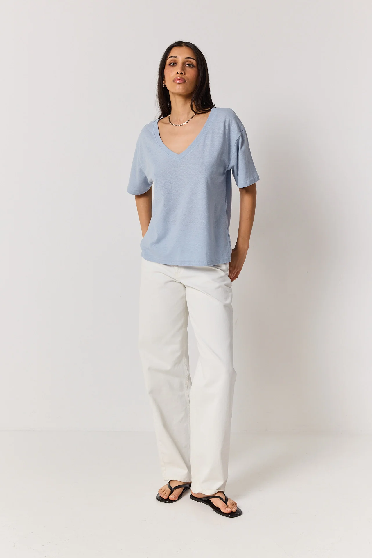 T-shirt V linen powder blue - Image 8